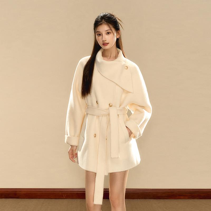 千金羊绒毛呢外套女2025冬季新款韩系围脖金扣小个子双面呢子大衣