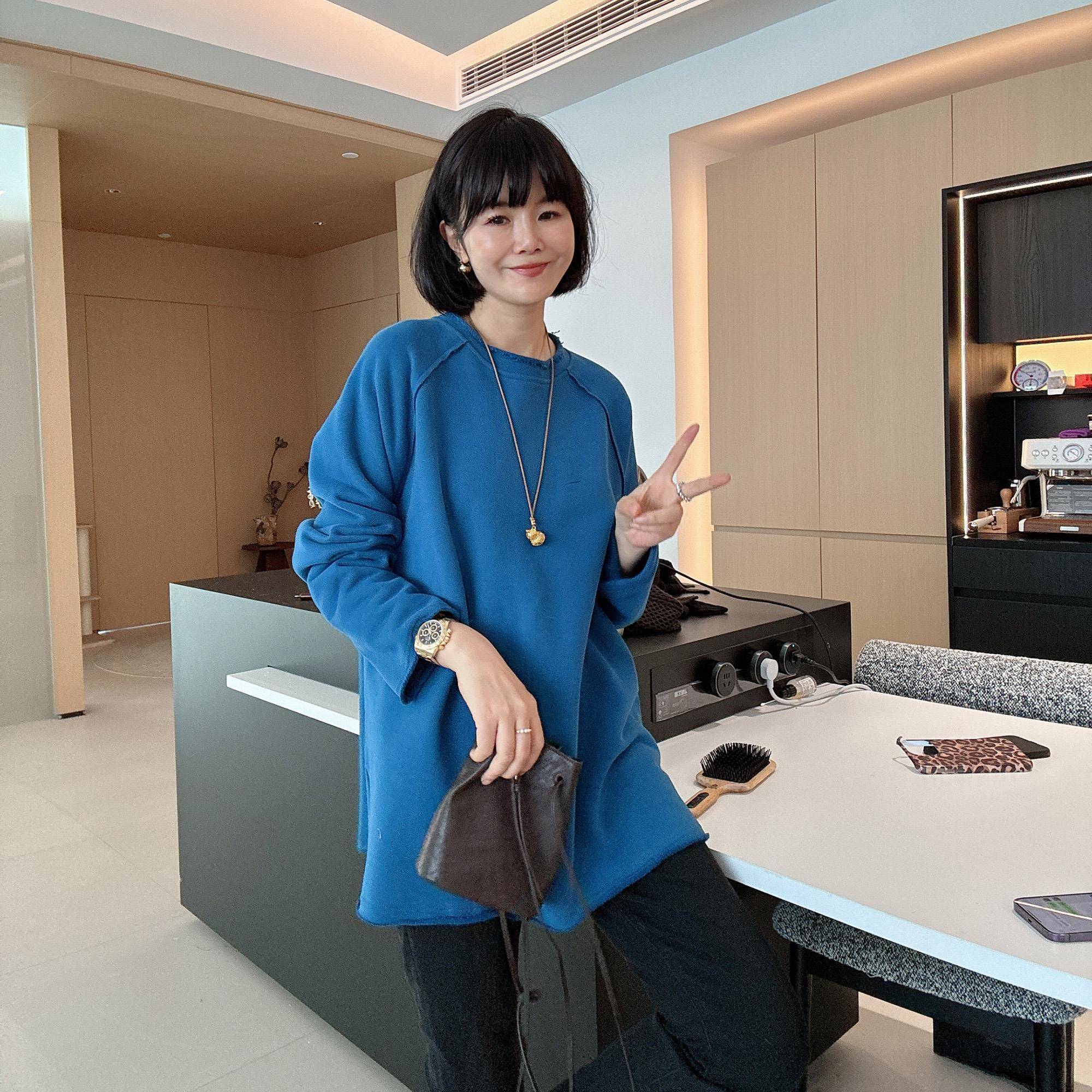 秋冬宽松百搭显瘦毛边加厚加绒圆领中长款卫衣