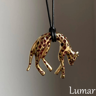 S925银黑金钱豹吊坠项链女轻奢小众高级感时髦辣妹个性长款毛衣链