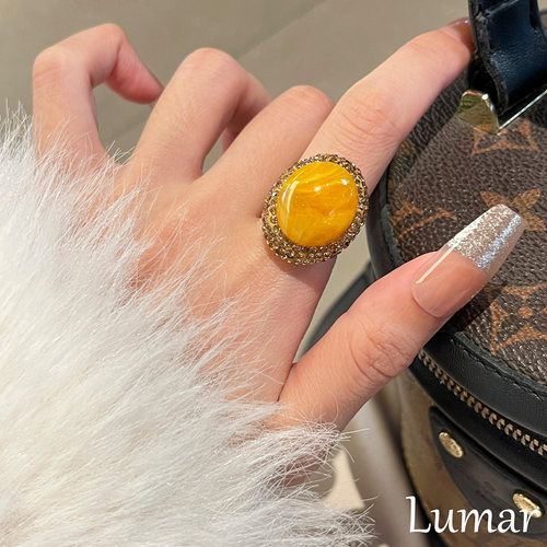 新中式国风金色蜜蜡闪钻戒指轻奢