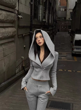 2026新款美式休闲运动套装女秋冬灰色修身连帽卫衣微喇裤两件套