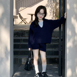 2025秋季新款韩版V领毛线针织上衣短裤套装女童毛衣时髦俏皮套装