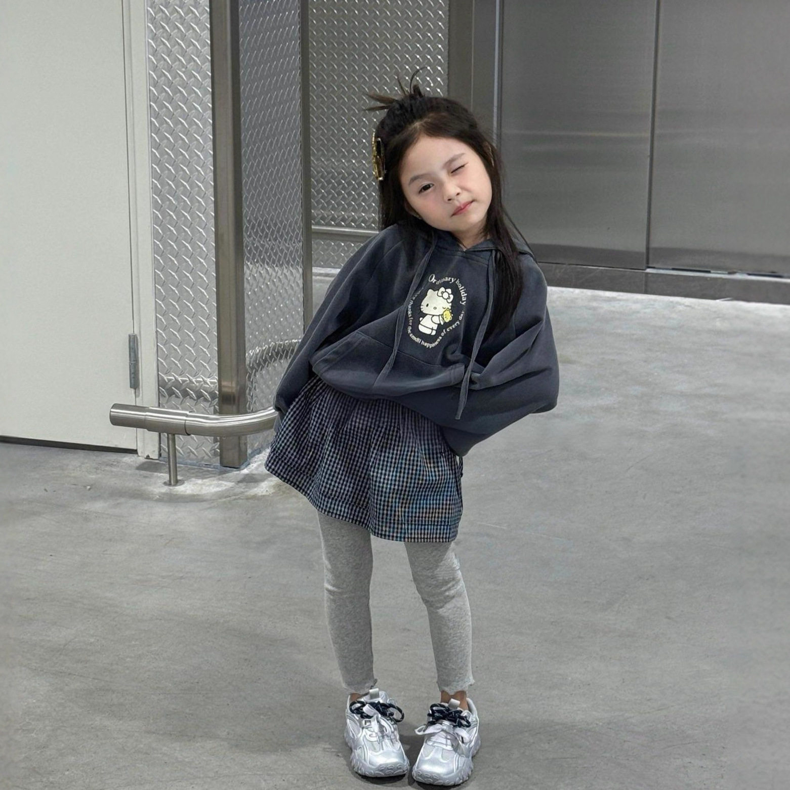 2025秋装儿童卡通休闲卫衣中小童假两件格子围裙打底裤女童套装潮