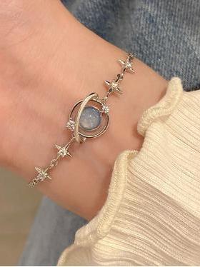 Accessory bracelets women星球手錬高级感小众轻奢手饰手錬女