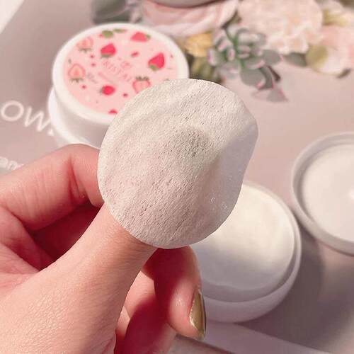 Box of 32 Disposable Nail Polish Remover Wipes, Gentle on Na