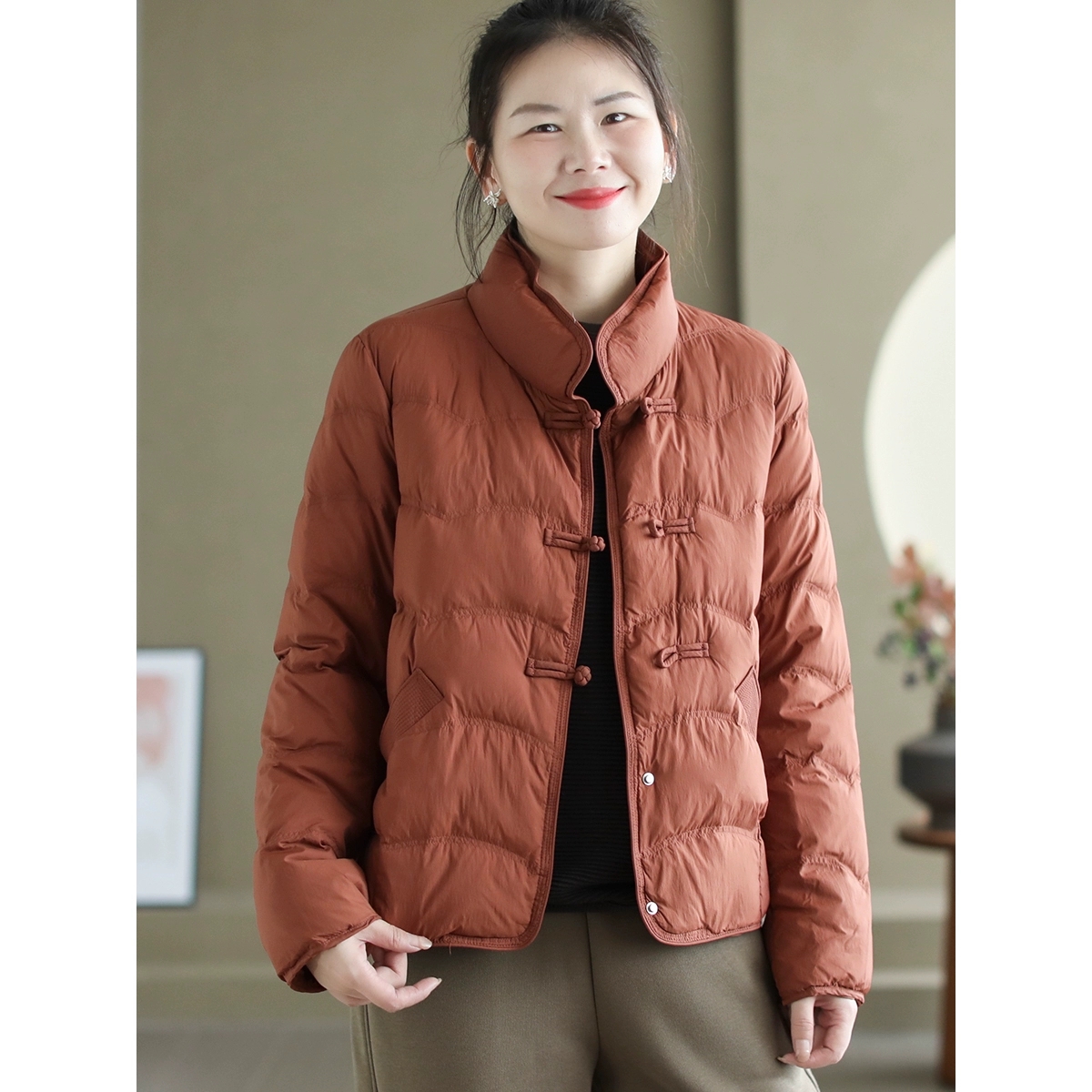 新中式盘扣简约轻薄羽绒服女百搭