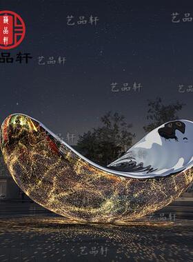 售楼部大型不锈钢镜面渔船雕塑定制水池金属发光镂空小船艺术摆件