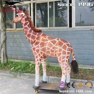 逼真可爱长颈鹿仿真动物模型商场超市装 饰品参观拍照引流神器
