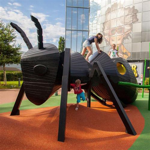 玻璃钢蚂蚁摆件木艺卡通蚂蚁动物昆虫雕塑花园林景观幼儿园装饰品