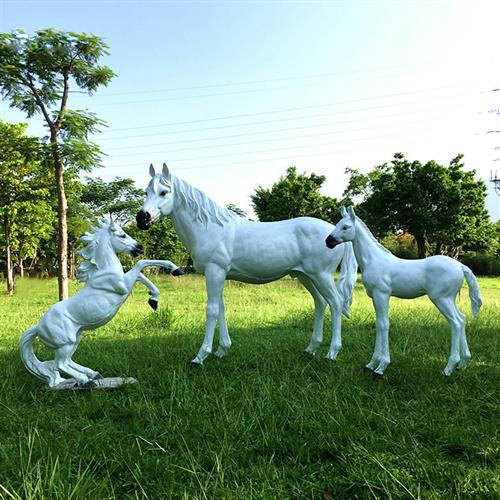 大型户外仿真动物白马玻璃钢雕塑模型摆件小区公园林景观落地装饰