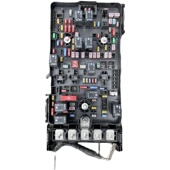 适用于jeep大指挥官k8保险盒 jeep指挥官自由光机舱保险丝盒 19款