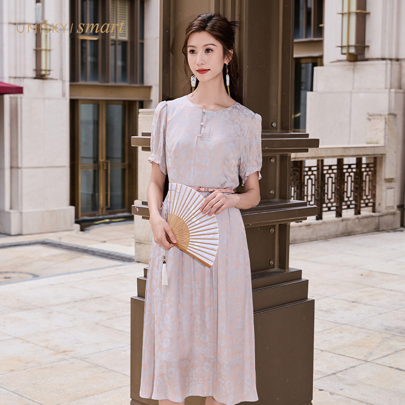 优美世界a字提花连衣裙