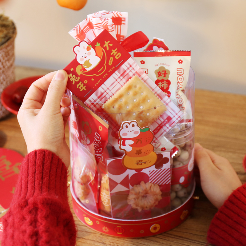 2023新年礼品盒透明抱抱桶烘焙春节雪花酥糖果盒子手提饼干包装盒