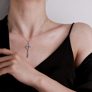 大福甄选925纯银幸运钥匙项饰个性化太阳花款高级感微镶锆石项链