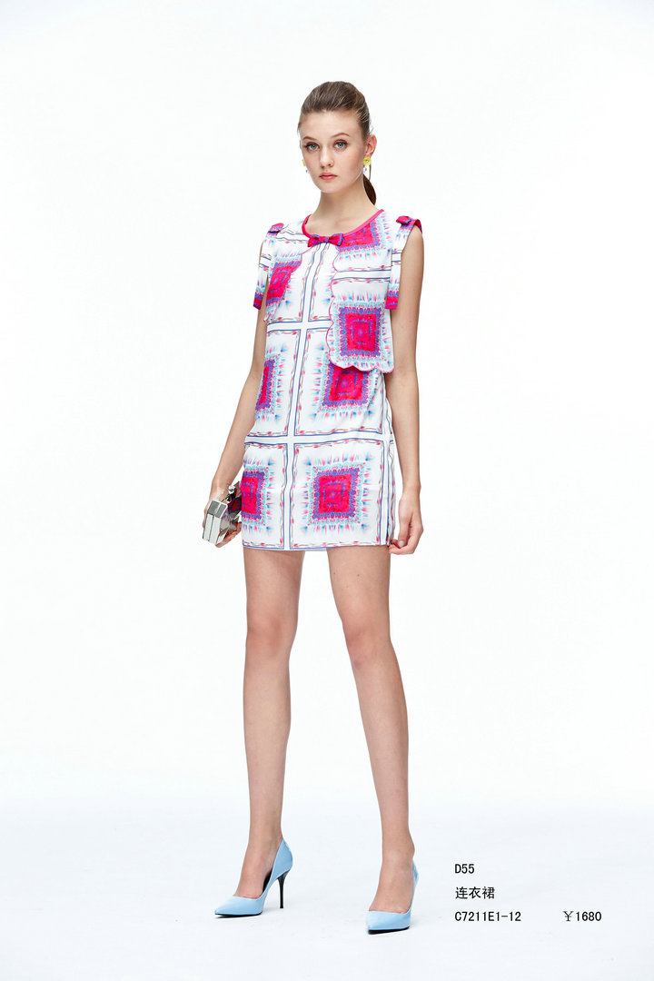 雪纺印花气质百搭直筒裙