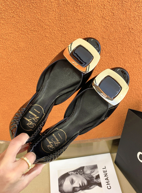 RV平底鞋漆皮圆头金属方扣中空单鞋女松紧带夏镂空芭蕾舞凉鞋女