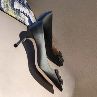 细跟浅口舒适中跟瓢鞋 百搭平跟方扣 女尖头绸缎婚鞋 M平底B水钻单鞋