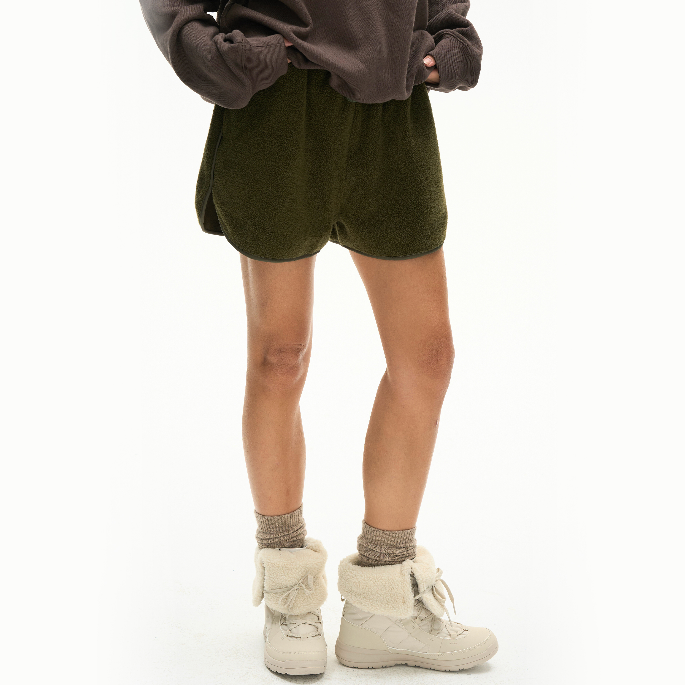 Septhouse休闲风毛绒军绿色短裤