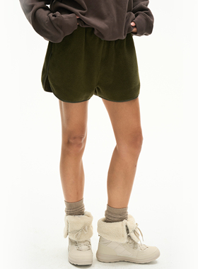 Septhouse 休闲风毛绒军绿色短裤女秋冬新款时尚百搭宽松裤子