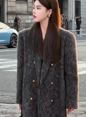 Luis璐曼城旧事 冬季新款时尚气质高级灰长款毛绒大衣