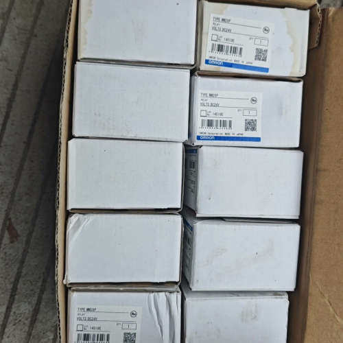 适用全新正品欧姆龙MM2XP交流继电器，包装完好。打包出单价50议