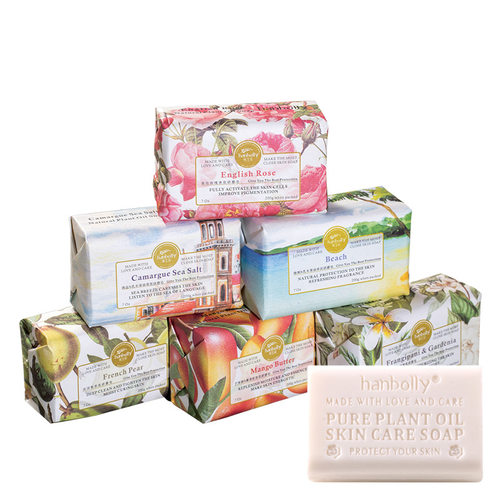 Aromatherapy Soap Bars Crafted with  Essential Oils Hands皂