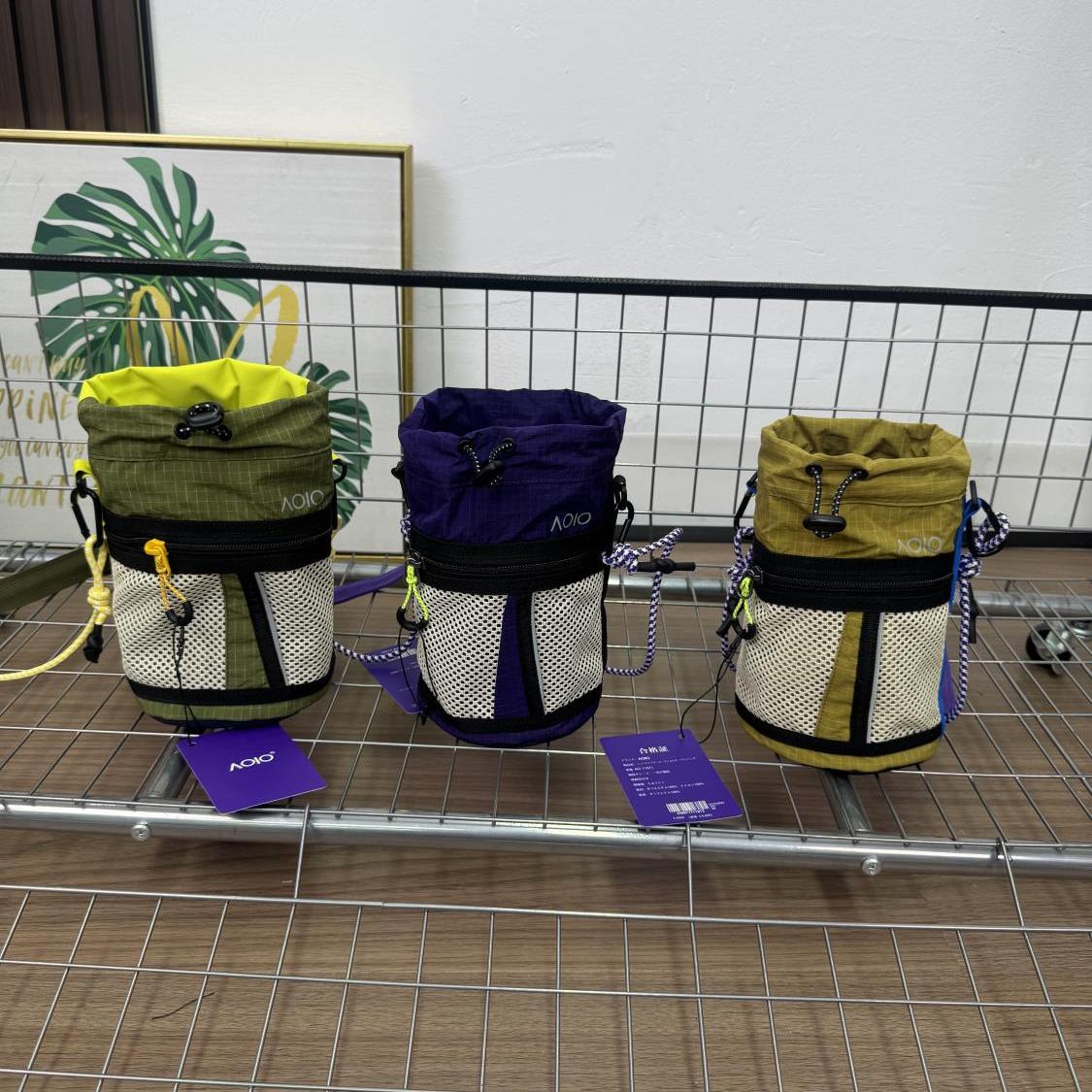 拒绝平庸 男女轻便运动防泼水斜挎包水杯包圆桶包11071