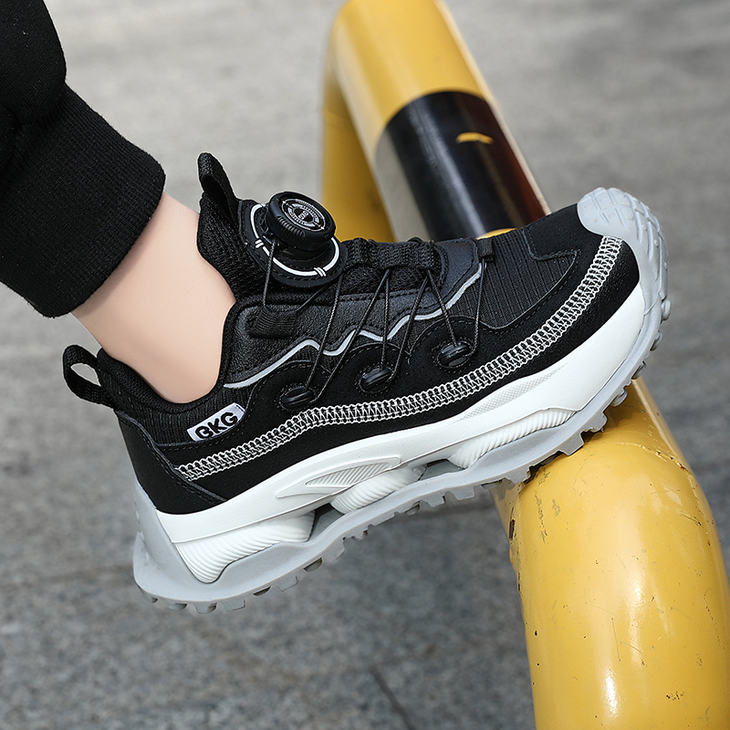 BKG网面透气超轻缓震竞速跑步鞋