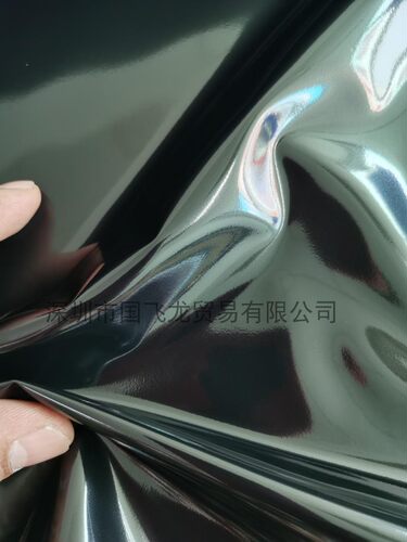 柔软光滑黑色白色不透明PVC薄膜