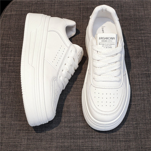 【甄选推荐】小白板鞋女厚底新款