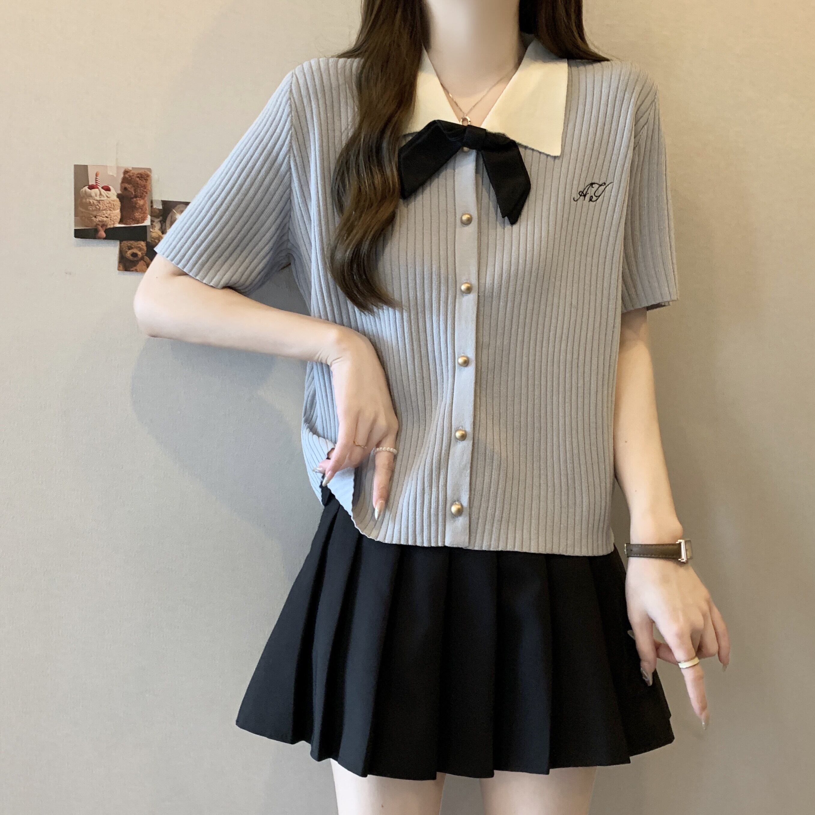 高级感灰色冰丝针织衫短袖T恤女夏大尺码胖mm学院风Polo领正肩上