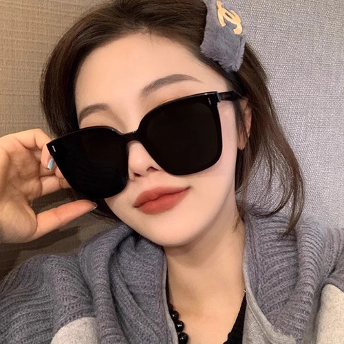 墨镜女款2025新款开车显脸小