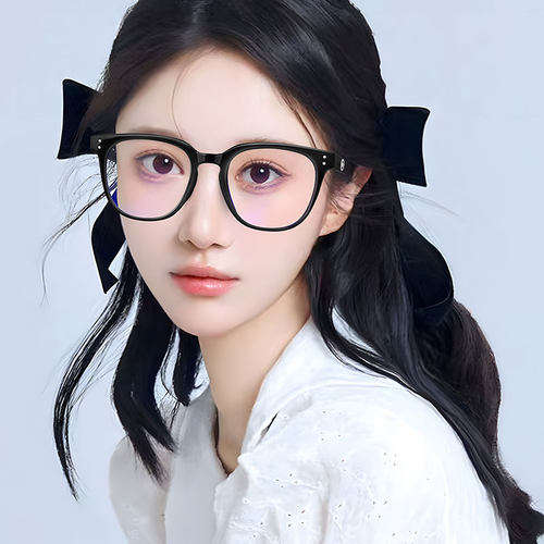 方圆镜框质感铆钉装饰