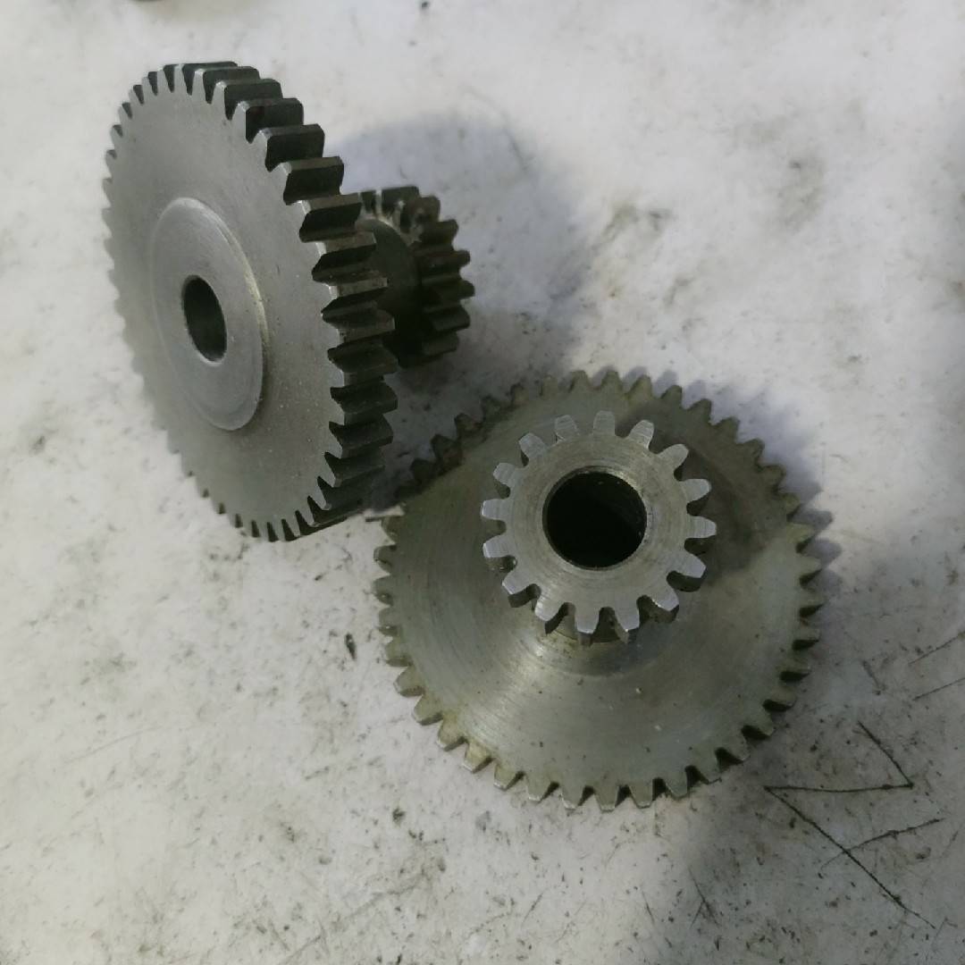 兰州机CW6163D/CW6180D车床配件306床3D尾座双联齿轮Z16/40内孔15