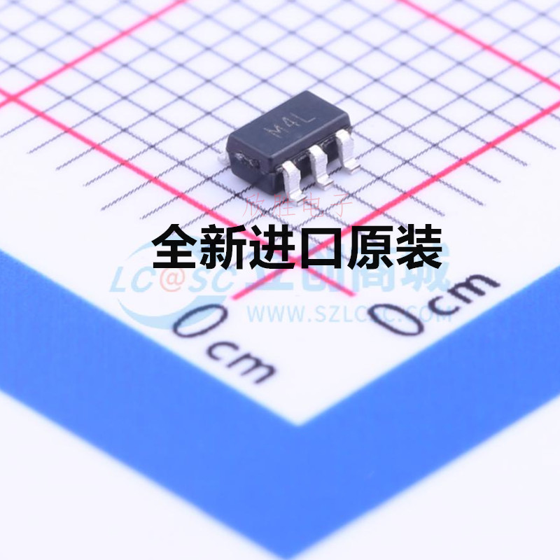 ADM823 824 6823SYRJZ M4L/M8G/N0Q LP2986AIMMX-3.3/5.0 L40A/41