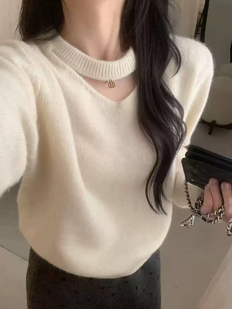 欧韩时尚羊毛兔毛挂脖镂空短款针织衫女秋冬宽松显瘦百搭软糯毛衣
