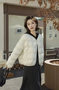 欧货短款轻薄圆领羽绒服女冬季时尚洋气百搭白鸭绒小个子保暖问题