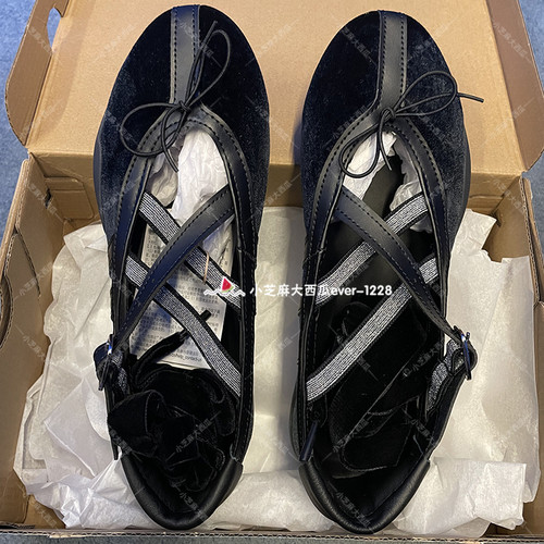adidas三叶草芭蕾风运动鞋