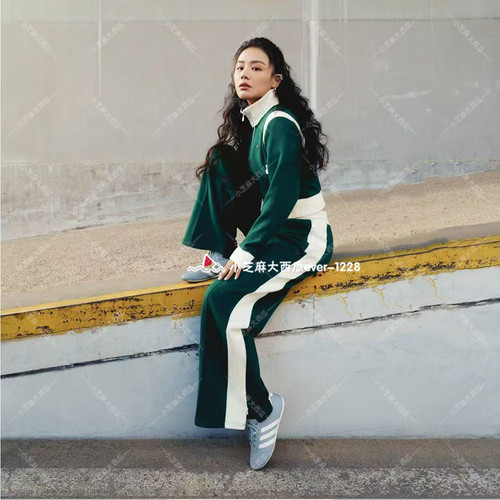 adidas三叶草立领休闲运动外套