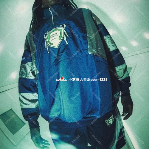 adidas阿迪达斯复古风运动套头衫