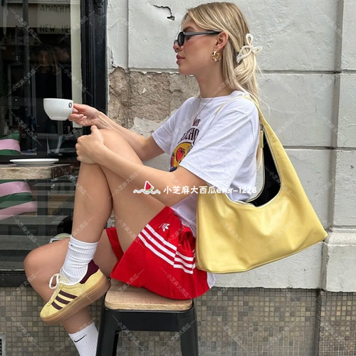 adidas三叶草拉链口袋宽松短裤