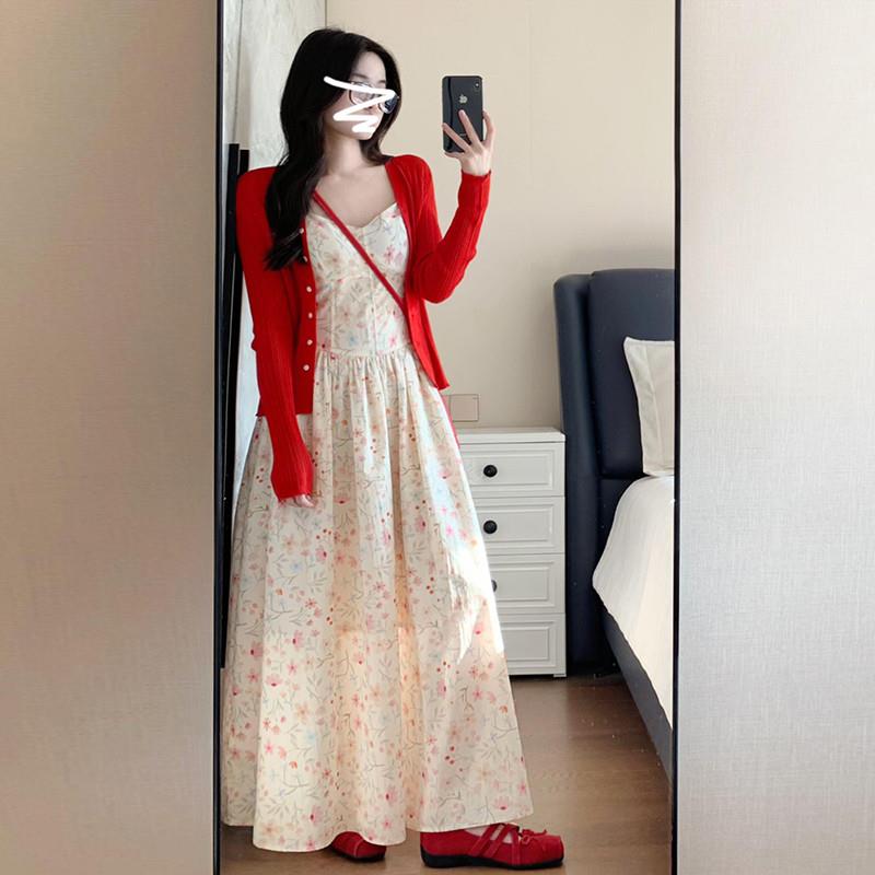 茶歇法式绝美碎花吊带连衣裙子女2025春夏季新款独特漂亮长裙套装