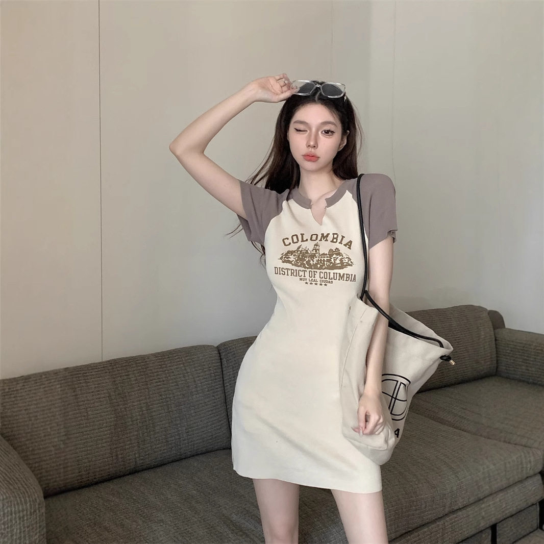 裙子女夏天2025新款爆款女装夏款休闲显瘦小众米色小个子连衣裙