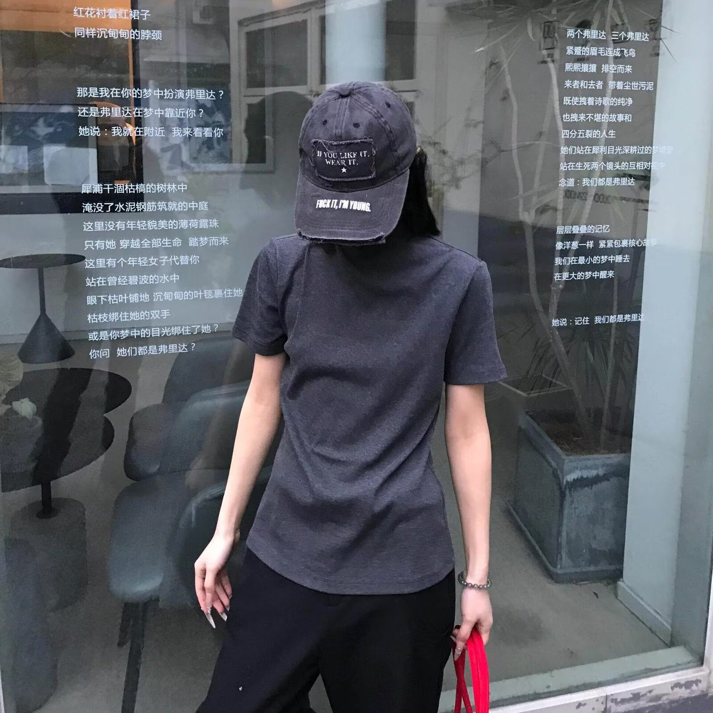 复古设计感半高领短袖t恤女夏季新款设计感显瘦交叉领正肩上衣潮