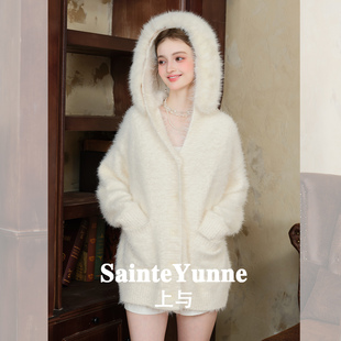 SainteYunne上与秋冬软糯大毛领宽松慵懒连帽毛衣外套WT843