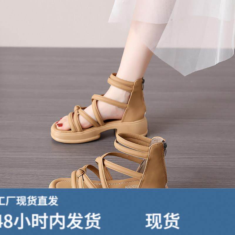 踩屎感罗马凉鞋女士夏季2026新款34码孕妇软底不累脚精致时装凉鞋