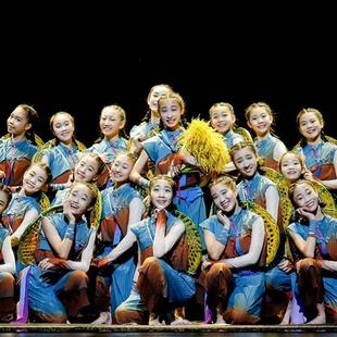 小荷风采我们 田野女童表演服斗笠道具儿童民族现代舞蹈演出服装