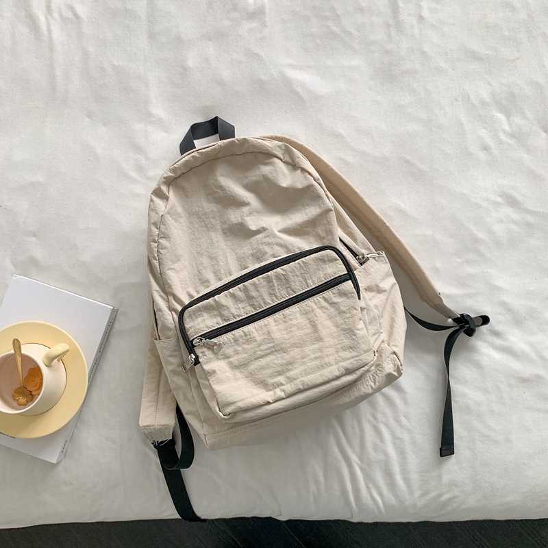 超轻户外双肩包韩版休闲大容量登山徒步旅行出游速干透气尼龙背包