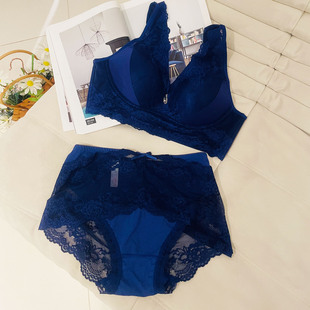 大码舒适款背心式样蕾丝文胸光滑无痕女士内衣无钢圈V领蓝色套装
