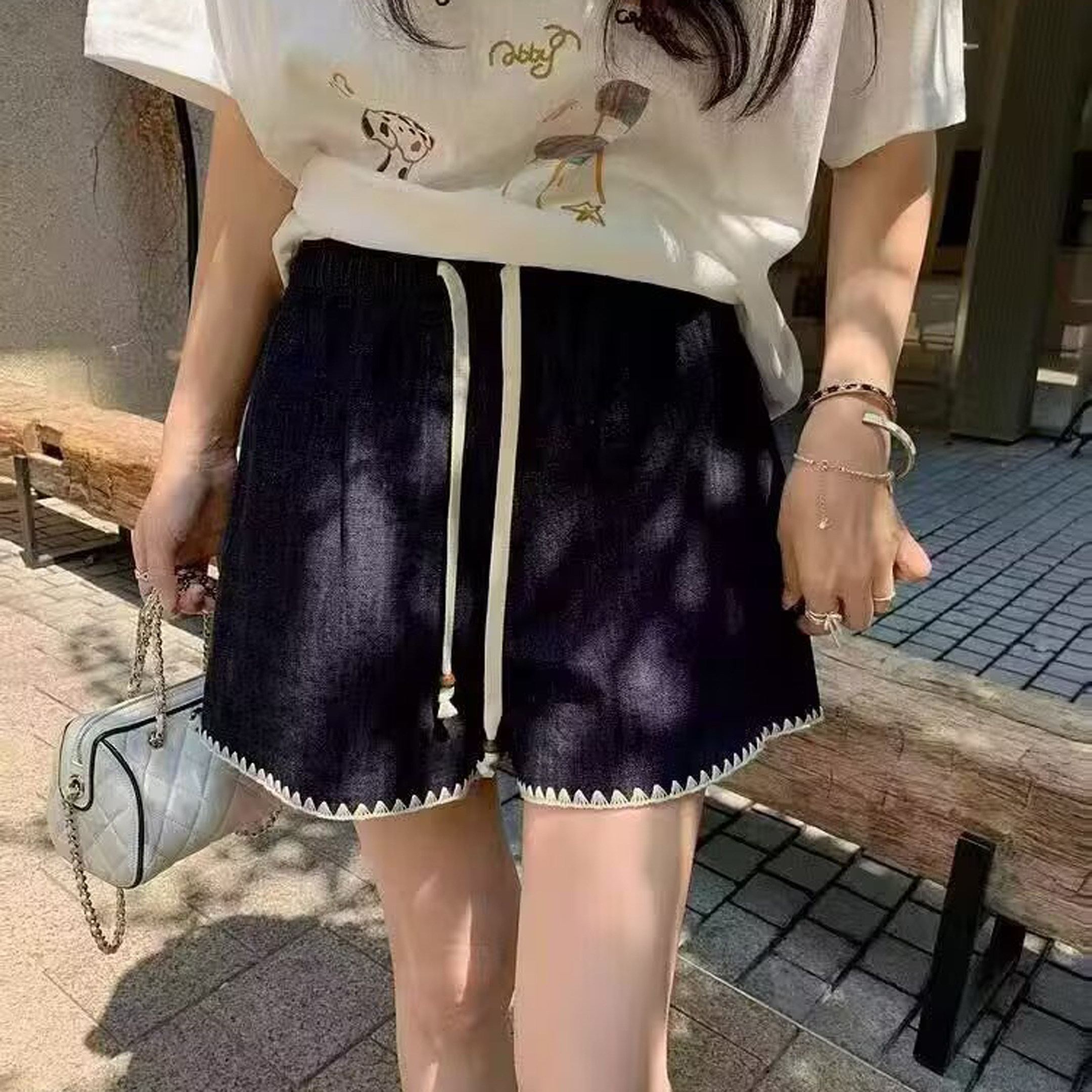 蕾丝拼接牛仔短裤女松紧腰百搭休闲裤学院风直筒裤热裤夏季裤子